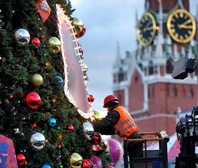 Монтаж больших ёлок в Стерлитамаке